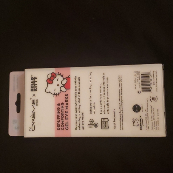 the Crème shop x Hello Kitty Set of 2 Reusable Gel Eye Masks - Picture 4 of 5